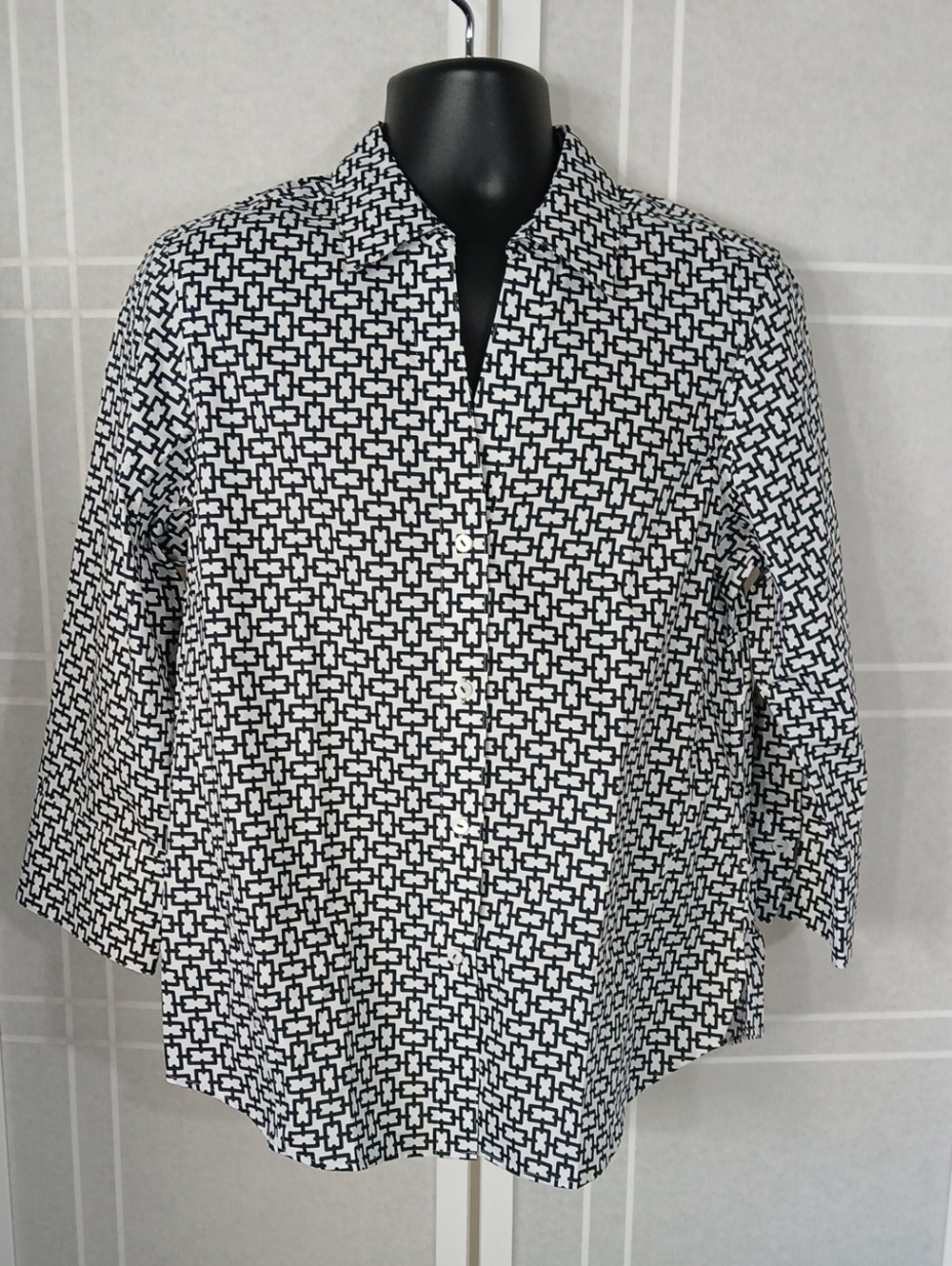 New Foxcroft Black & White Chain Design Easy Care Cotton Buttondown L